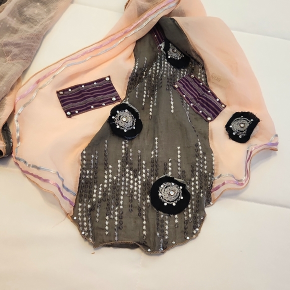 Manyus Fancy Embellished Pink & Gray Wrap/Scarf - Picture 9 of 9